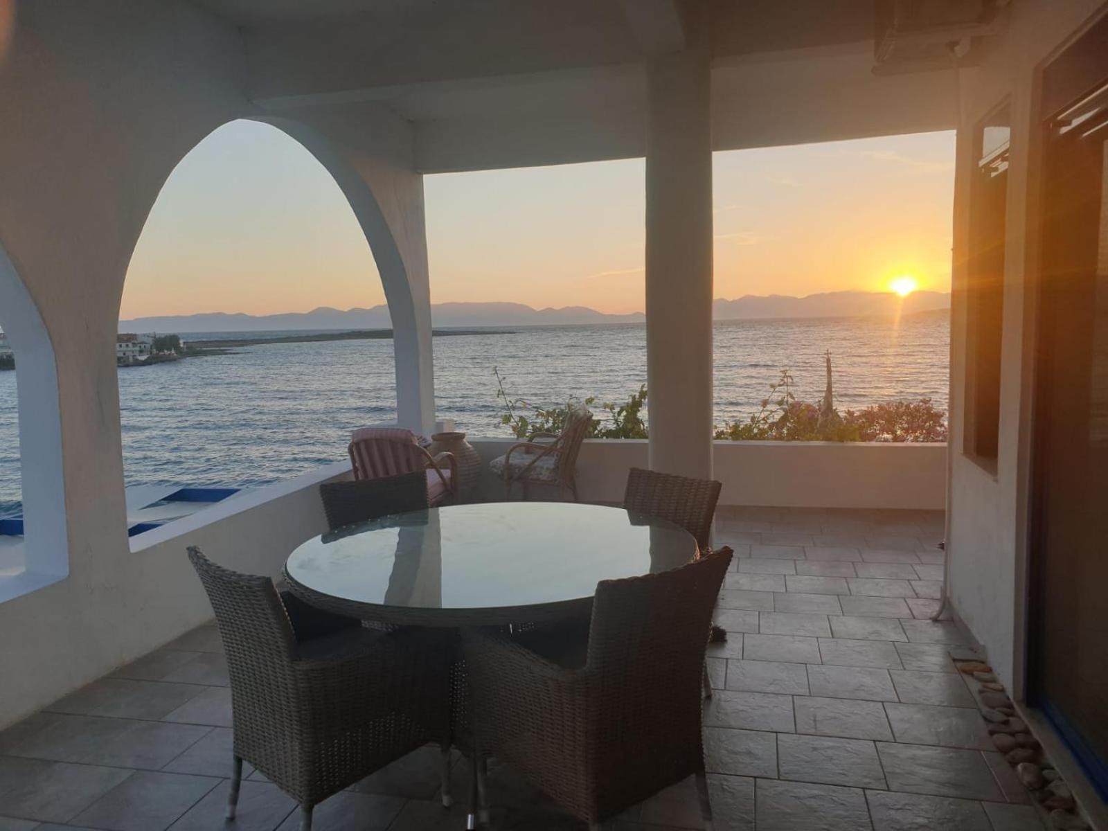 Sunset Holiday House Αρχάγγελος Εξωτερικό φωτογραφία